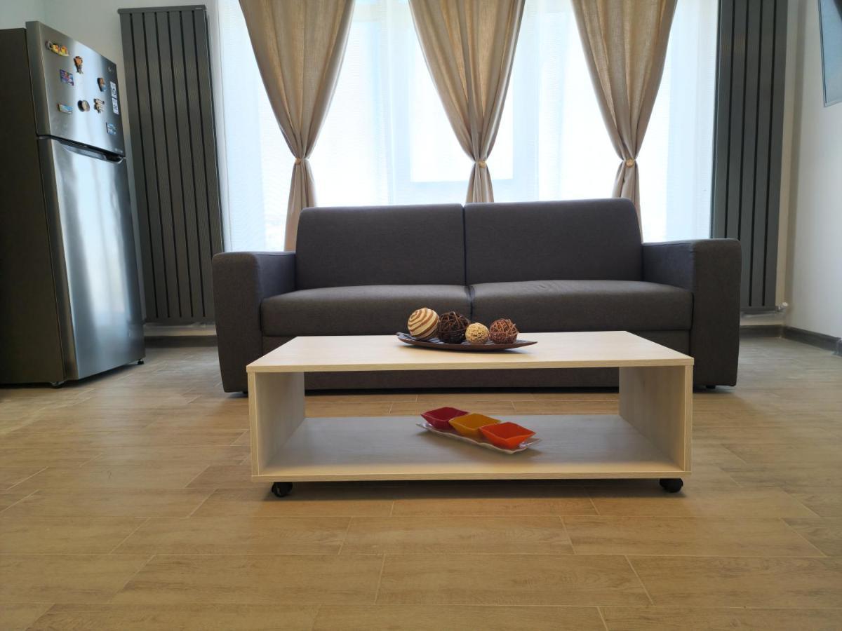 Cristalex Aparthotel & Spa Mamaia Nord นาโวดาริ ภายนอก รูปภาพ