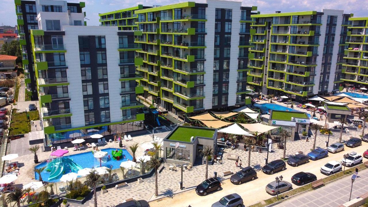 Cristalex Aparthotel & Spa Mamaia Nord นาโวดาริ ภายนอก รูปภาพ