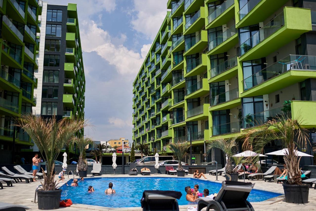 Cristalex Aparthotel & Spa Mamaia Nord นาโวดาริ ภายนอก รูปภาพ